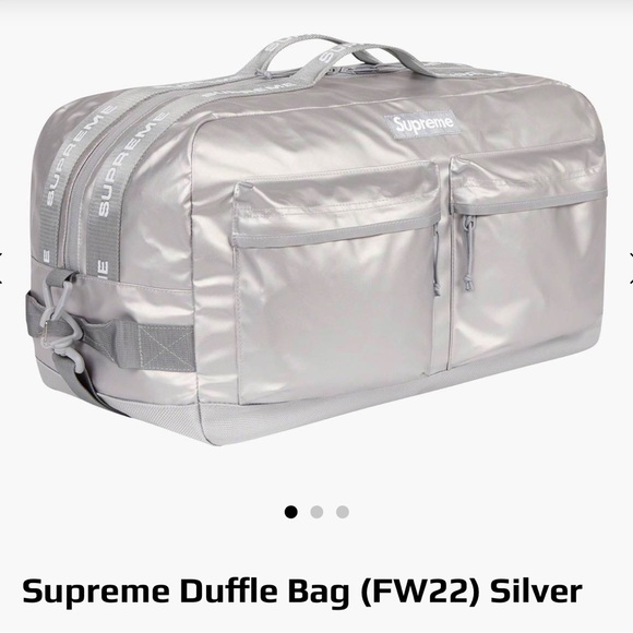 COPY - Supreme Duffle Bag (FW22) Silver - Picture 2 of 4